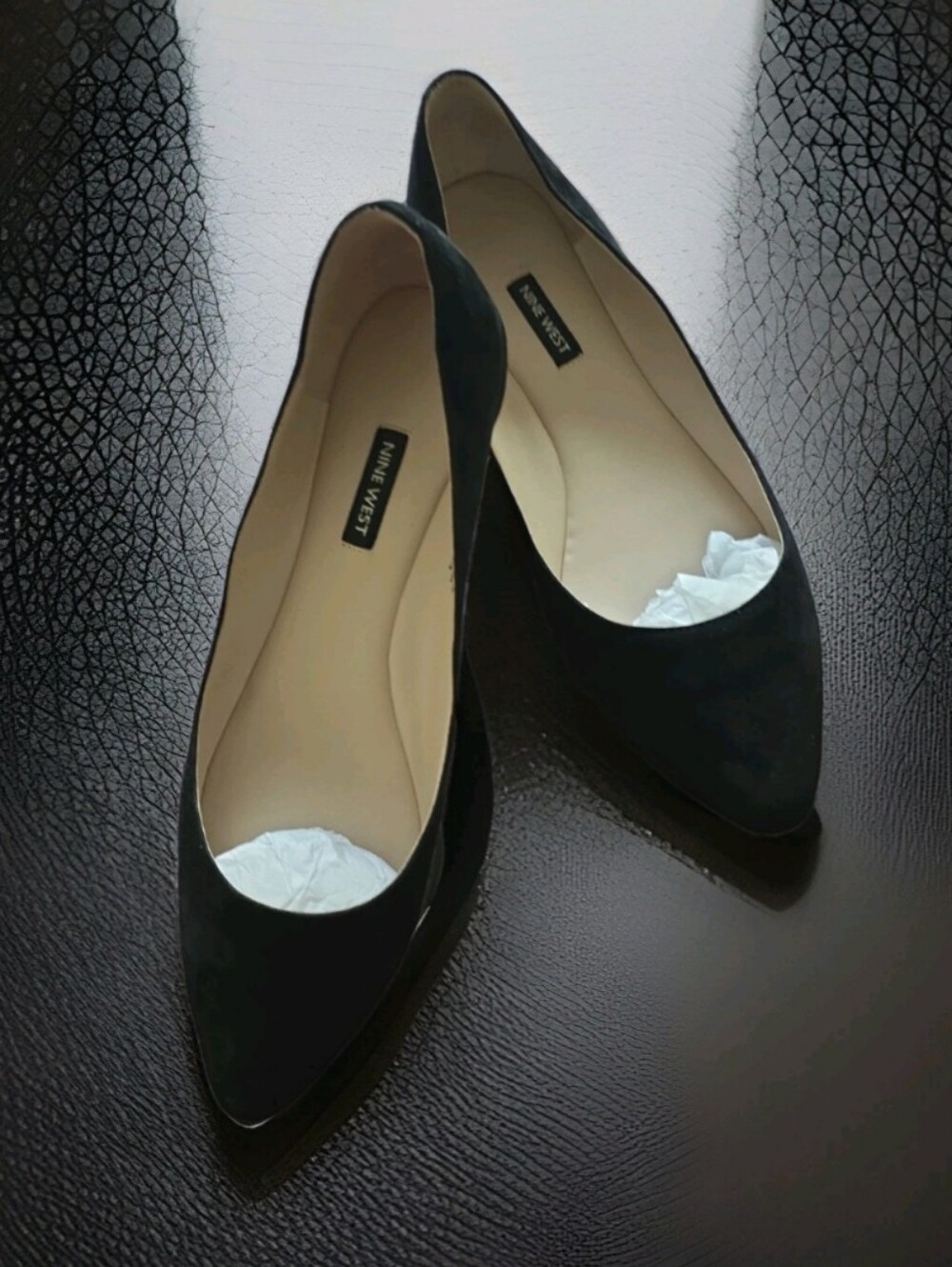 Pre-loved Nine West classic pointed-toe black suede Ballet Flats Sz 10
